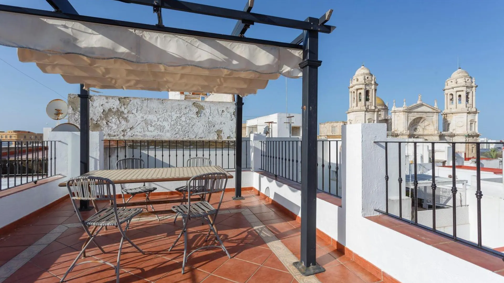 El Atico De Los Ingleses By Cadiz4Rentals (Adults Only) 0*, Cadiz